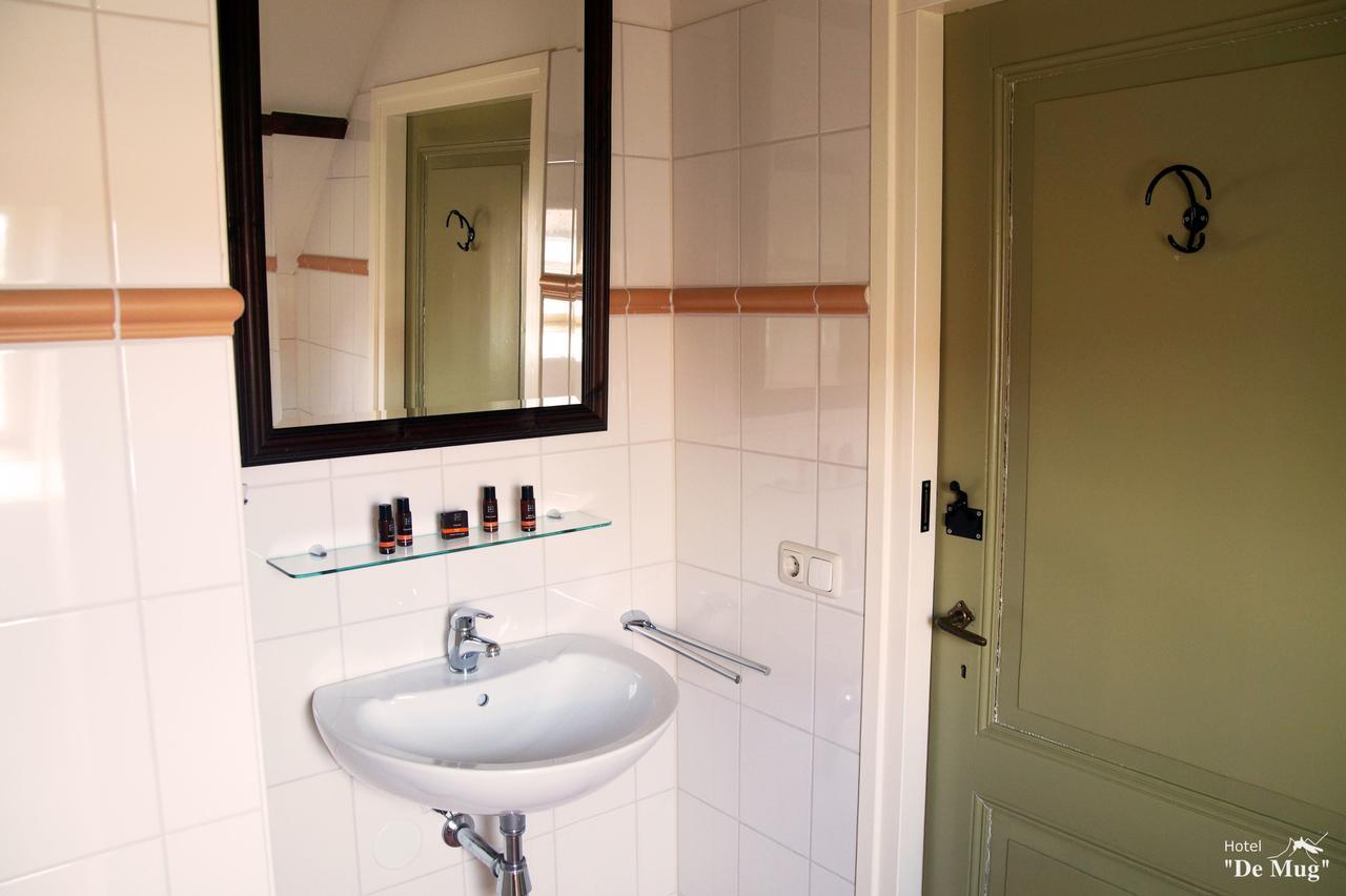 Cafe Restaurant Hotel De Mug Middelburg Room photo